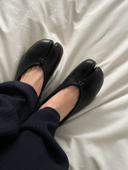 2025 Sheepskin version~ leather pleated soft-soled split-toed shoes women's pig's trotters Mary Jane single shoes black small leather shoes flat-soled ladyshoes