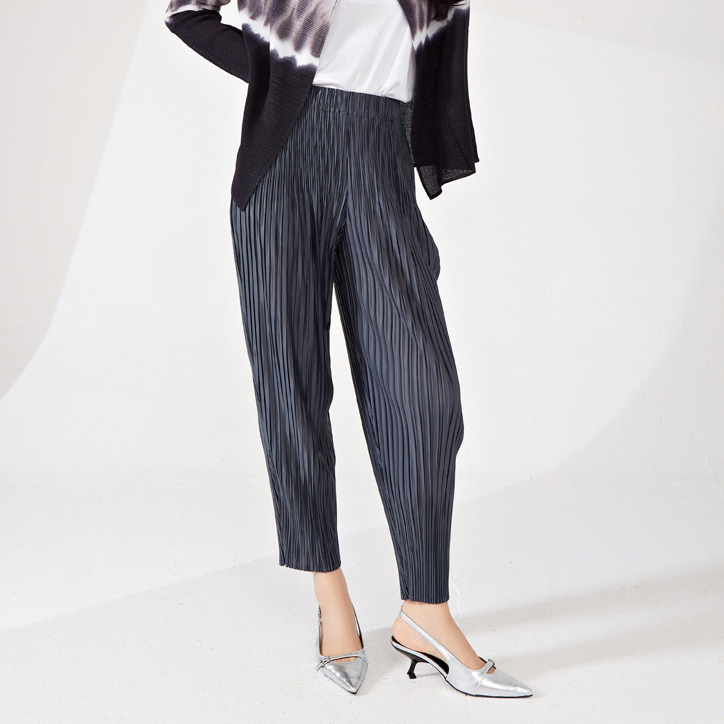 2025 counter basic hot-selling radish pants Harlan pants women's elastic waist loose fashion versatile nine-point casual pants