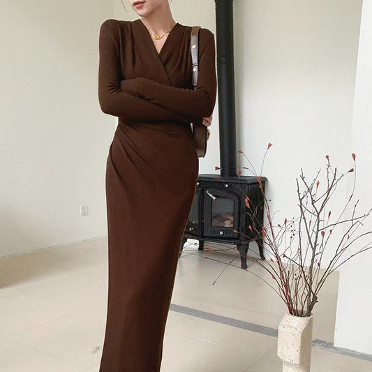 2025 Brown long-sleeved knitted dress women's popular spring new slim-fitting and thin bottom hip-wrapped skirt