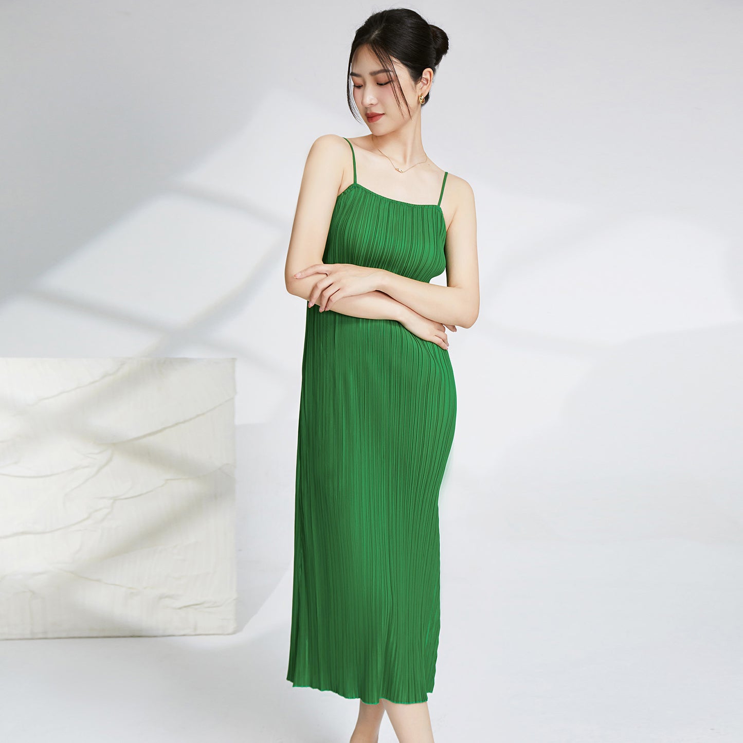 2025 suspender skirt design pleated dress women's summer new elegant temperament split-ended long dress