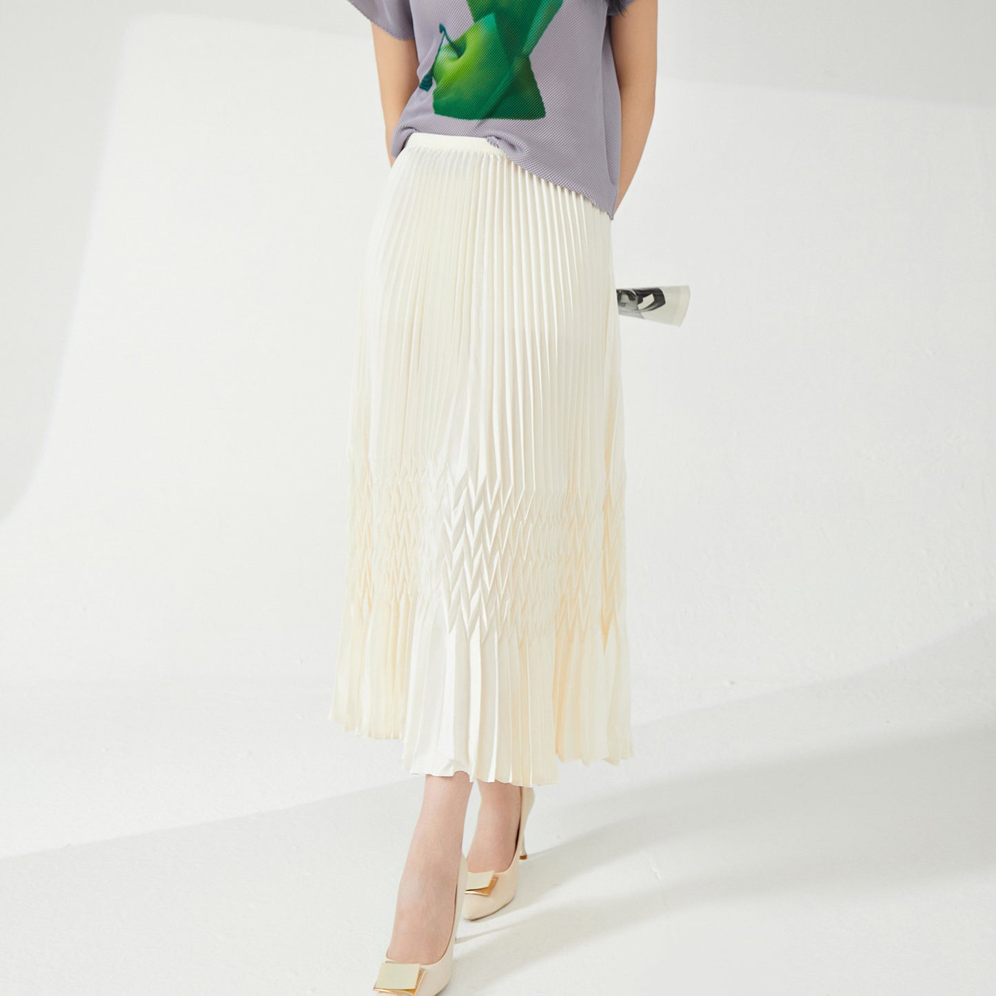 2025 Shenzhen Nanyou high-end women's skirt elastic waist loose pendulum temperament commuting versatile three house pleated skirt tide