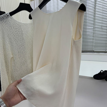 2025 spring and summer, Popular style back V-neck kink, simple and not simple, vertical and loose linen sleeveless vest for women