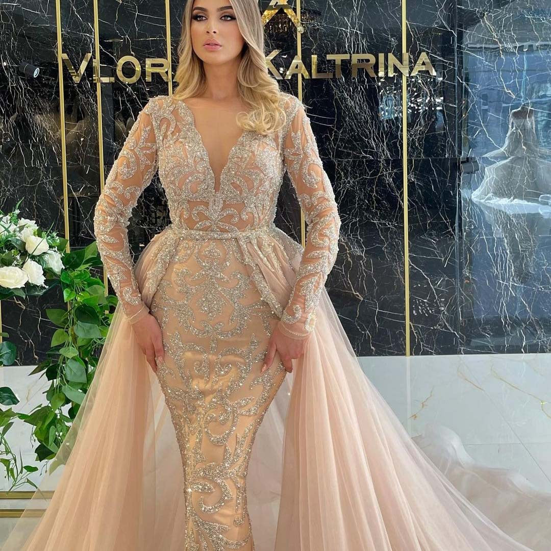 2025 New spring new 2025 women's clothing wedding dress temperament bridal trailing  simple long-sleeved dress