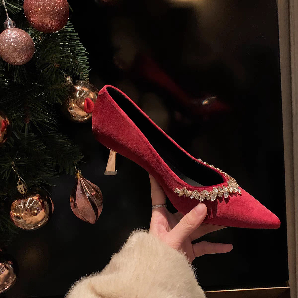 2025 Spot sheepskin version~ Grape mother same  sparkling rhinestone temperament small pointed head shallow mouth wedding shoes high heels women