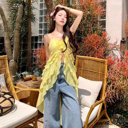 2025 Seaside vacation photo sexy babes yellow fungus edge suspender vest skirt women's design pleated slim top