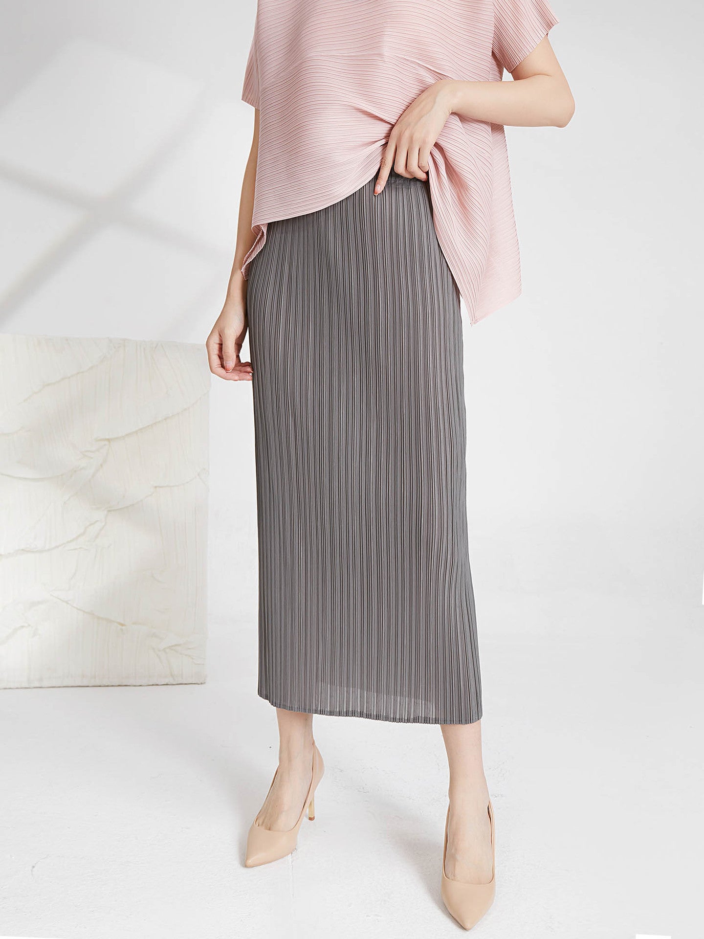 2025 Hot Sale Skirt Women's Long Elastic Waist Fashion Chic Texture Folded Hip Wrap Skirt Half Skirt