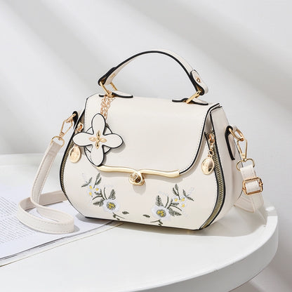 Bag women  new Internet celebrity fashion versatile embroidered shoulder messenger handbag casual trend small square bag