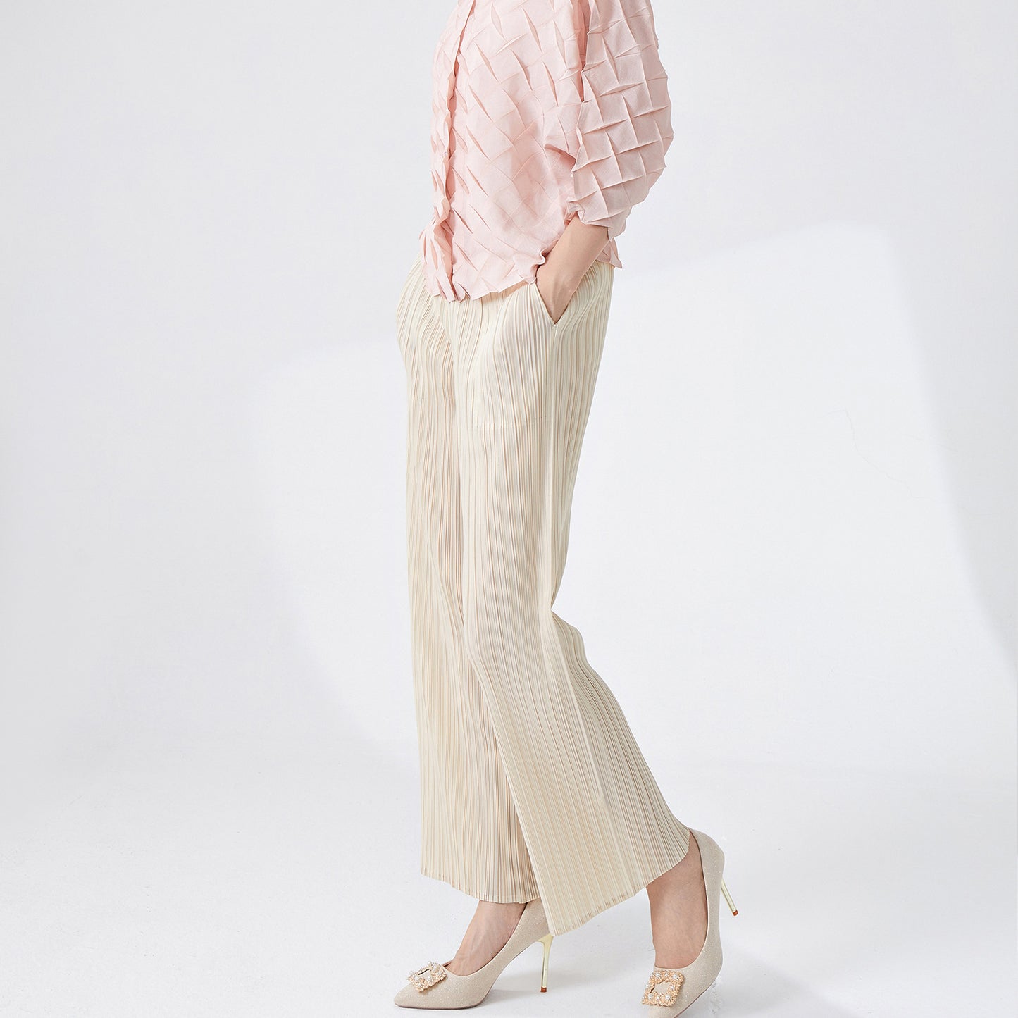 2025 hot pants casual women's counter quality fashion versatile with pocket nine-point straight casual pants ins tide