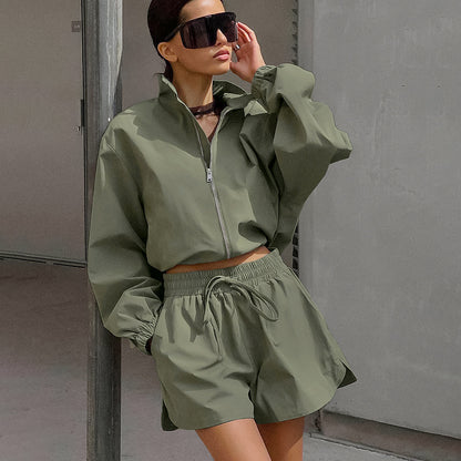 XAKXX 2025Retro wind green trench coat autumn 2025 versatile loose small stand-up collar long-sleeved lace-up split shorts casual suit