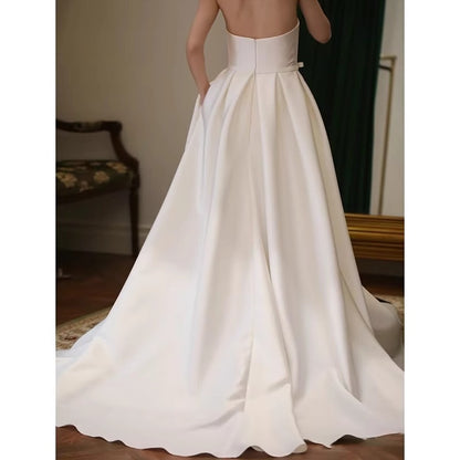 2025 Hepburn light wedding dress, high-end satin retro simple tube top, going out dress, princess on the run welcome dress