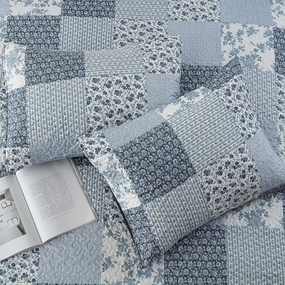 Patchwork Bedding Set: 3-Piece Floral Quilted Bed Cover/Bedspread with 2 Pillowcases, Soft and Breathable, Perfect for a Comfortable Bedroom Decor