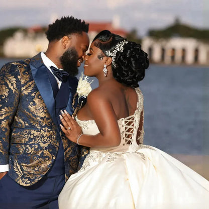 African Nigeria Wedding Dress for Bride Plus Size Bridal Gowns One Shoulder Long Sleeves Side Split Marriage Dress Black Women Appliqued Lace Bridal Gowns D054