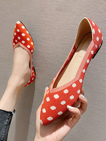 xakxx Contrast Color Pointed-Toe Polka-Dot V-Cut Low Heels Flat Shoes