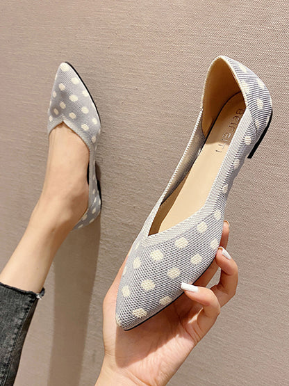 xakxx Contrast Color Pointed-Toe Polka-Dot V-Cut Low Heels Flat Shoes