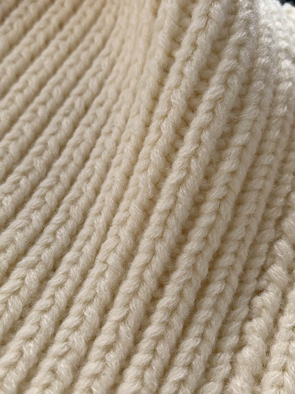 xakxx 3 Colors Simple High-Neck Asymmetric Knitted Scarf