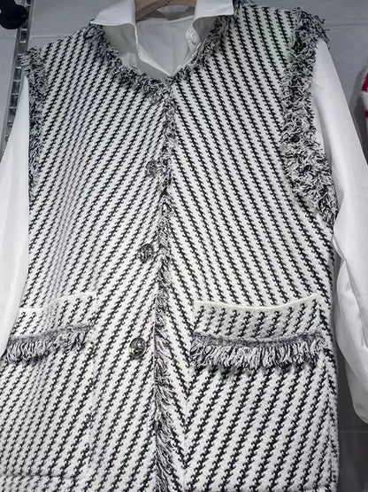 xakxx Loose Sleeveless Buttoned Fringed Pockets Striped V-Neck Vest Outerwear