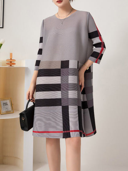 xakxx A-Line Loose Contrast Color Plaid Pleated Round-Neck Mini Dresses