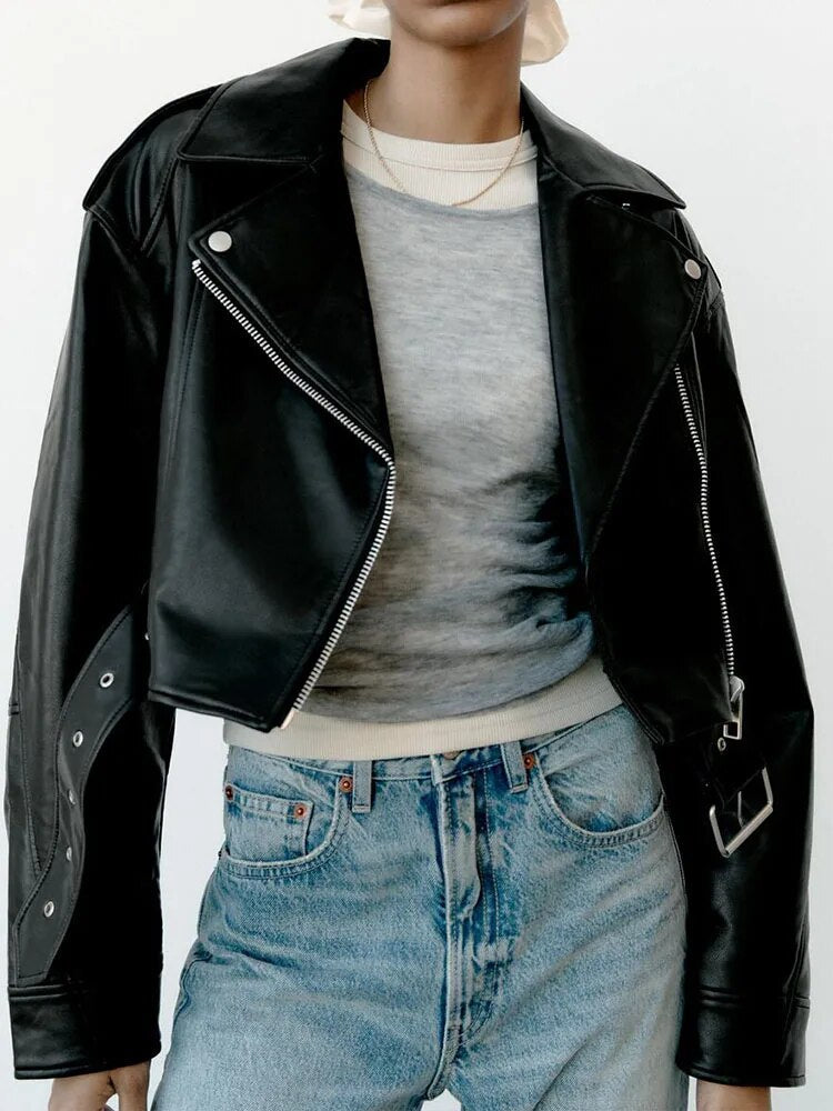 xakxx - New Women's  comes with a belt of the same material with a metal buckle and a front zippered closure faux leather jacket