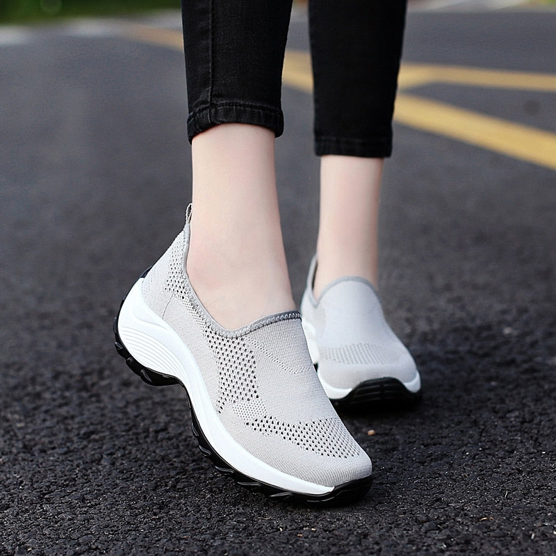 xakxx Women Sneakers New Hollow-Out Breathable Sport Slimming Shoes Female Platform Sneakers Footwear Outdoor All-Match Walking Shoes