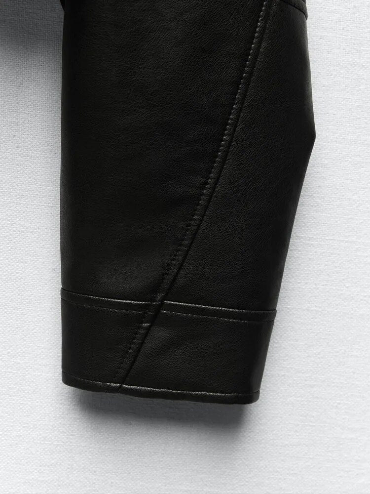 xakxx - New Women's  comes with a belt of the same material with a metal buckle and a front zippered closure faux leather jacket