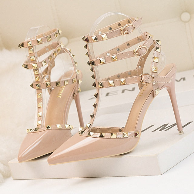 Roman fashion rivet sandals 10CM PUMPS Woman shoes Sexy nightclub stiletto heels patent-leather metallic rivet hollow