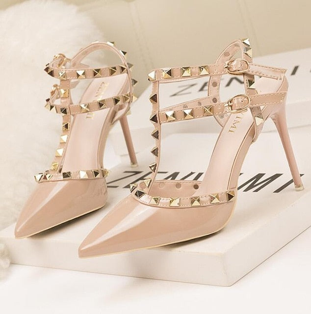 Roman fashion rivet sandals 10CM PUMPS Woman shoes Sexy nightclub stiletto heels patent-leather metallic rivet hollow