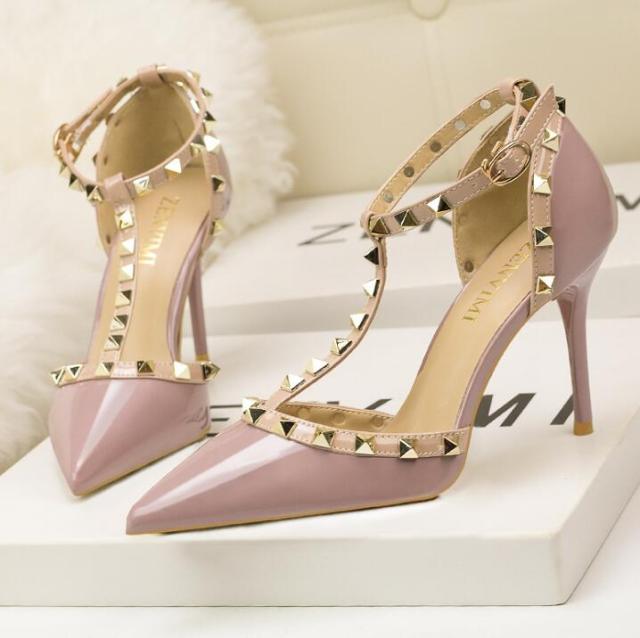 Roman fashion rivet sandals 10CM PUMPS Woman shoes Sexy nightclub stiletto heels patent-leather metallic rivet hollow
