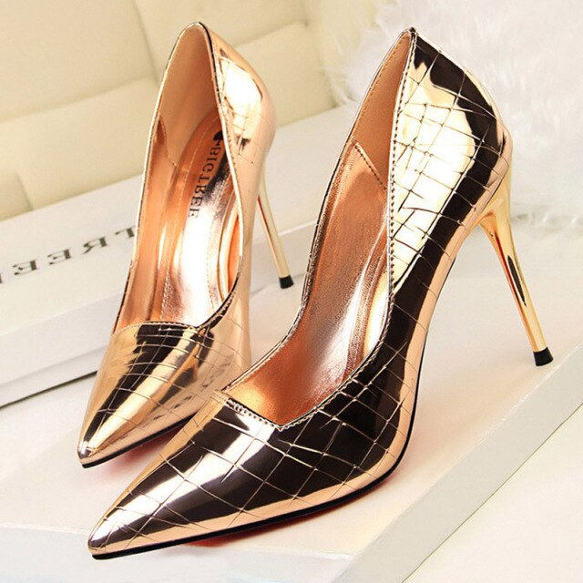 xakxx Fashion Women Pumps Patent Leather High Heels Shoes Women Stiletto Wedding Shoes Women Heels Plus Size 41 42 43